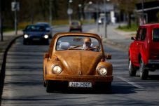 VW Beetle Berselimut...