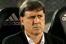Tanpa Gelar, Martino...