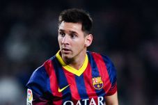 Messi Teken Kontrak...