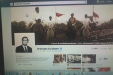 Facebook Prabowo Tembus...