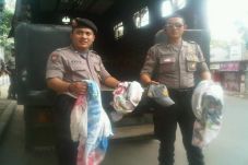 Corat Coret Seragam...