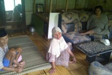 Keluarga Penting Pulihkan...