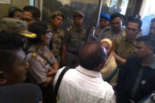 Pengosongan Kantor di...