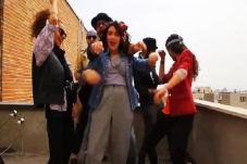 Lip Synch Lagu Happy,...