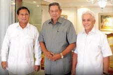 Prabowo-Hatta Puji Kinerja...