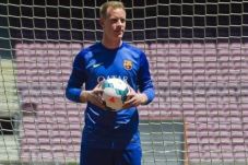 Ter Stegen Disarankan...