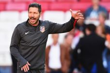 Diego Simeone Dibaratkan...
