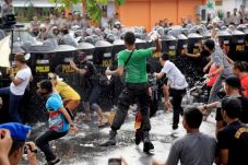 Polisi Selidiki Pembakaran...