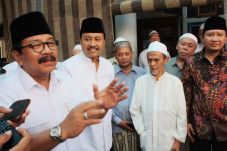 Gubernur Jawa Timur...