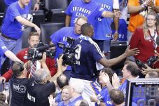 Bintang OKC Sambut Gembira...