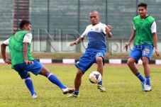 Disanjung Selangit,...