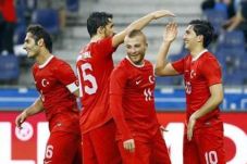 Turki Permalukan Irlandia...