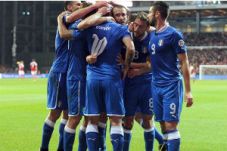 Tiket Italia v Luksemburg...