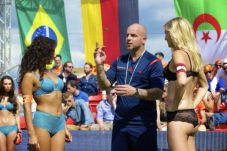 Belanda Gelar Piala...
