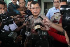 Istri JK Usulkan Adu...