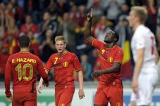 Hattrick Lukaku Hantar...