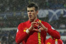 Gareth Bale Absen Bela...