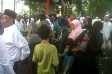 Ibu-ibu Pengajian Beri...