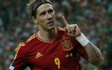 Torres Tak Menyerah...