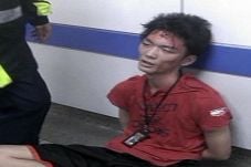 Ayah di China Minta...