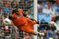 Barca Dapatkan Kiper...