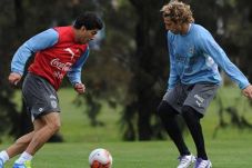 Forlan tak Rela Gantikan...