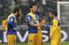 Skuat Parma: Jangan...