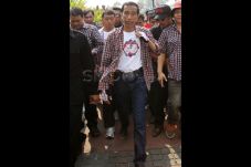 Jokowi Jalan-jalan di...