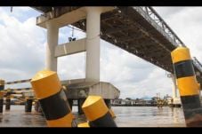 Lagi, Jembatan Kapuas...