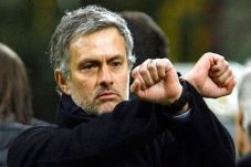 Mou Akan Bentuk Chelsea...