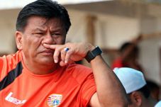 Penyerang Lokal Opsi...