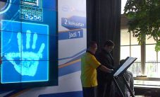 Intel-Indosat Undang...