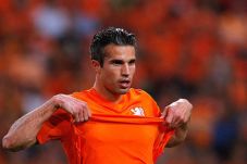 Belanda Menang, RvP...