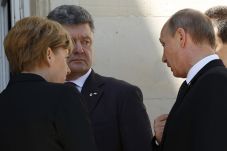 Putin-Poroshenko Bertemu,...