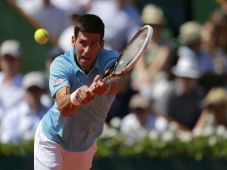 Djokovic Sukses Pulangkan...