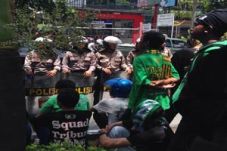 Polisi Sebut Bonek Pelaku...