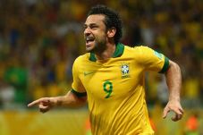 Gol Tunggal Fred Taklukkan...