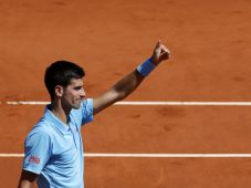Bentrok dengan Djokovic,...