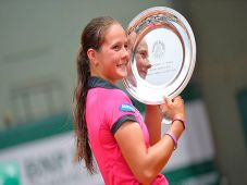 Darya Kasatkina Penerus...