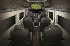 Airstream Autobahn Sebuah...