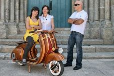 Vespa Klasik Berbahan...