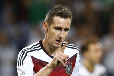 Klose Desak Jerman Adaptasi...