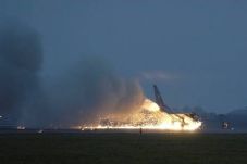 Jet Tempur Jatuh di...