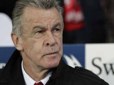 Hitzfeld Ramal Tim Eropa...