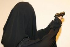 Wanita Saudi Bunuh Suami...