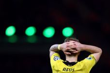 Dortmund Pastikan Reus...