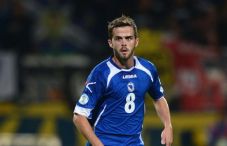 Pjanic Berambisi Taklukan...