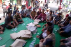 Warga Dolly Gelar Doa...