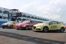 Honda CR-Z Sebagai Official...