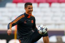 CR7 Sandang Pemain Terkaya...